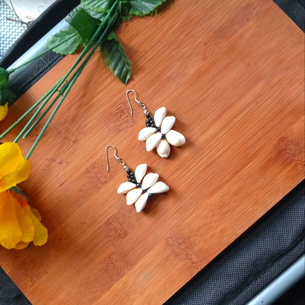 1PR Beautiful Cowrie Shell Earrings Set - Picture 6 of 12